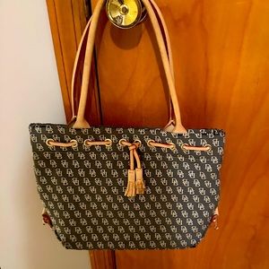 Dooney & Bourke purse